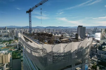 Apartamento para Venda em Itajaí no Centro com 1 Quarto e 46m² | Piscina e Varanda Gourmet - Foto 18