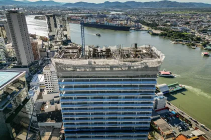 Apartamento para Venda em Itajaí no Centro com 1 Quarto e 46m² | Piscina e Varanda Gourmet - Foto 4