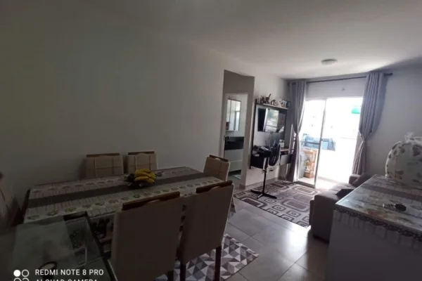 Apartamento à Venda em Itajaí no Espinheiros: 2 Quartos, 52m², 2 Vagas de Garagem - Foto 1