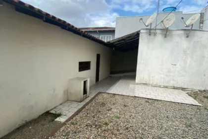 Casa para Aluguel em Itajaí no Espinheiros com 3 Quartos e 120m² | 1 Suíte e 3 Vagas de Garagem - Foto 10