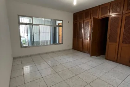 Casa para Aluguel em Itajaí no São João com 2 Quartos e 300m² | 1 Suíte e 1 Vaga de Garagem - Foto 5