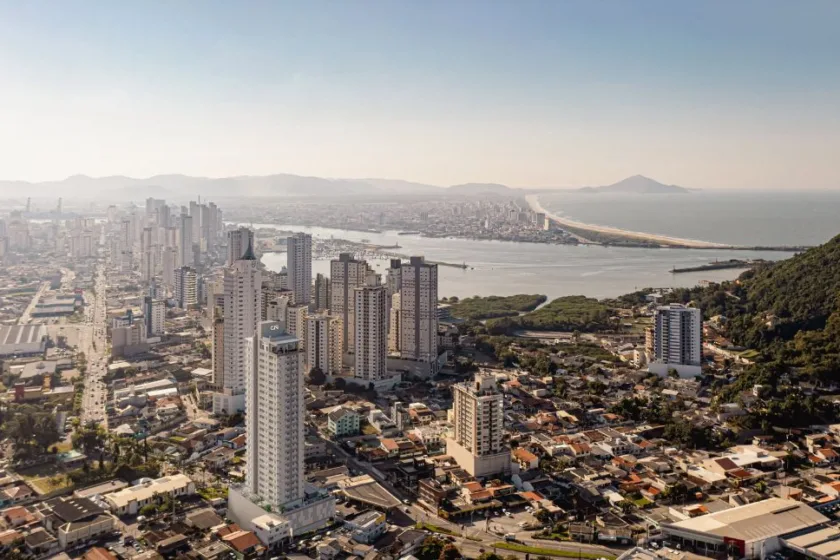 Apartamento para Venda em Itajaí na Fazenda com 1 Quarto e 72m² | Piscina e Varanda Gourmet - Foto 1