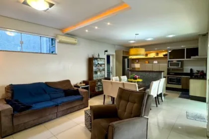 Sobrado para Venda em Itajaí no São João com 3 Quartos e 263m² | 1 Suíte e 2 Vagas de Garagem - Foto 3