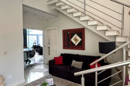 Sobrado para Venda em Itajaí no São João com 3 Quartos e 263m² | 1 Suíte e 2 Vagas de Garagem - Foto 2