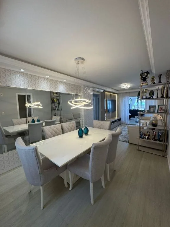 Apartamento à Venda em Itajaí no Dom Bosco: 3 Quartos, 3 Suítes e 2 Vagas de Garagem (Ref: 67)