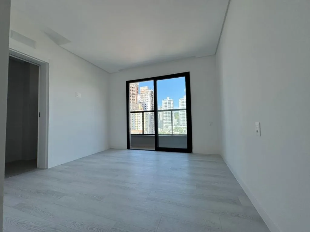 Apartamento à Venda em Itajaí no Praia Brava de Itajaí: 3 Quartos, 106m², 3 Suítes e 2 Vagas de Garagem - Foto 7
