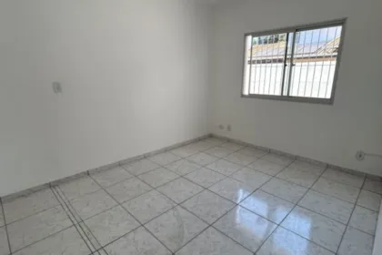 Casa para Aluguel em Itajaí no São João com 2 Quartos e 300m² | 1 Suíte e 1 Vaga de Garagem - Foto 2