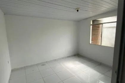 Casa para Aluguel em Itajaí no Espinheiros com 3 Quartos e 120m² | 1 Suíte e 3 Vagas de Garagem - Foto 17