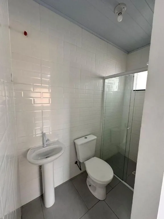 Apartamento para Alugar em Itajaí no Espinheiros: 1 Quarto, 1 Suíte e 1 Vaga de Garagem (Ref: 3)