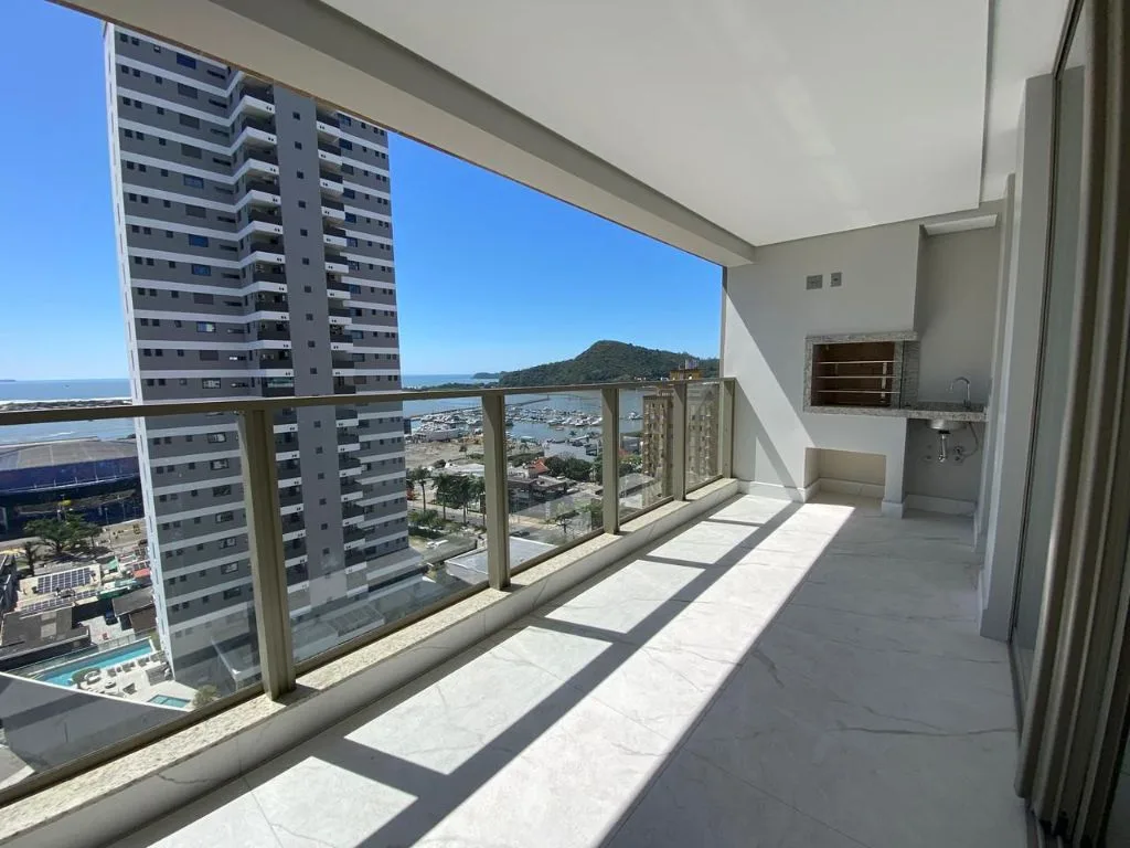 Apartamento à Venda em Itajaí no Centro: 3 Quartos, 138m², 3 Suítes e 2 Vagas de Garagem - Foto 4