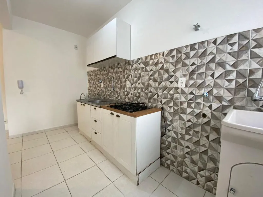 Apartamento para alugar em Itajaí no Espinheiros: 2 Quartos, 52m², 1 Vaga de Garagem - Foto 3
