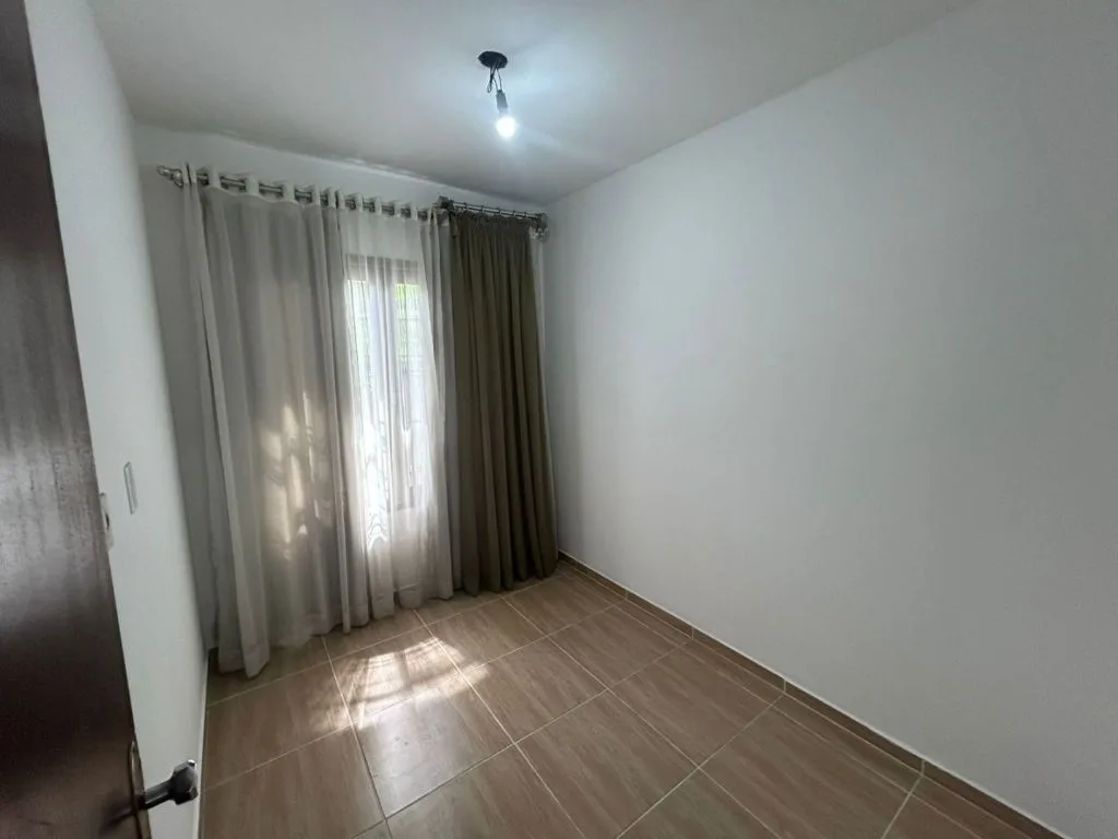 Casa à Venda em Itajaí no São João: 3 Quartos, 170m², 4 Vagas de Garagem - Foto 4