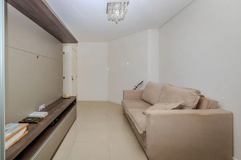 Apartamento à Venda em Itajaí no Centro: 2 Quartos, 77m², 2 Suítes e 1 Vaga de Garagem - Foto 3