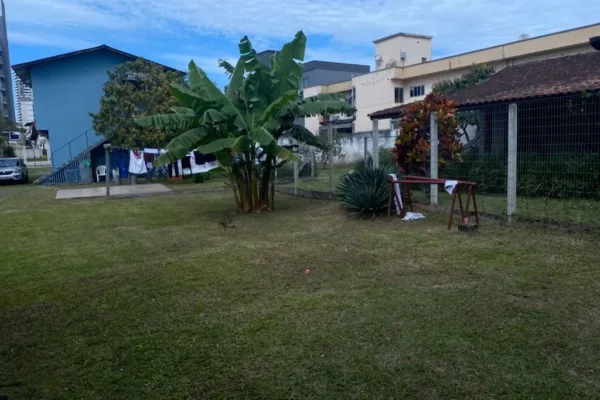 Terreno à Venda em Itajaí no São João: 1776m² - Foto 1