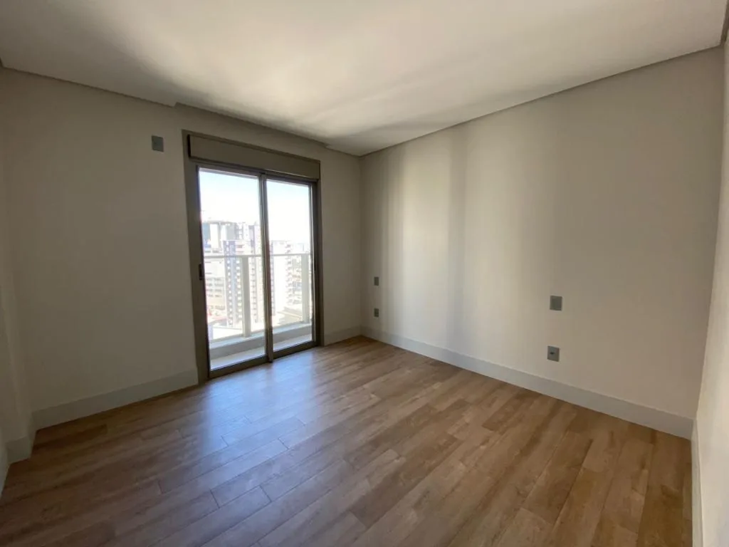 Apartamento à Venda em Itajaí no Centro: 3 Quartos, 138m², 3 Suítes e 2 Vagas de Garagem - Foto 18