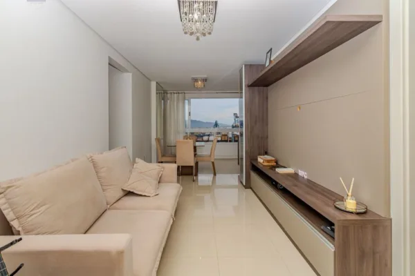 Apartamento à Venda em Itajaí no Centro: 2 Quartos, 77m², 2 Suítes e 1 Vaga de Garagem - Foto 1