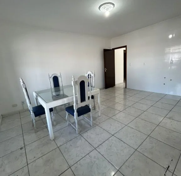 Casa para Aluguel em Itajaí no São João com 2 Quartos e 300m² | 1 Suíte e 1 Vaga de Garagem - Foto 1