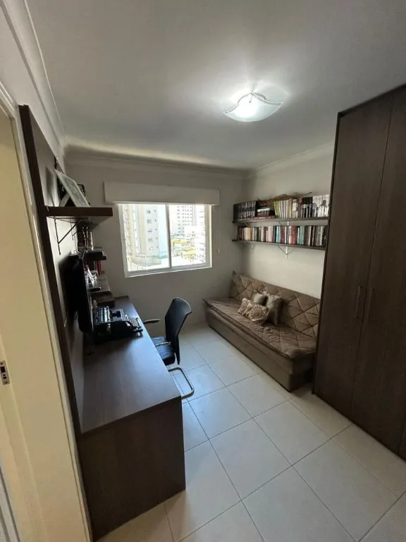 Apartamento à Venda em Itajaí no Centro: 3 Quartos, 110m², 3 Suítes e 2 Vagas de Garagem - Foto 12